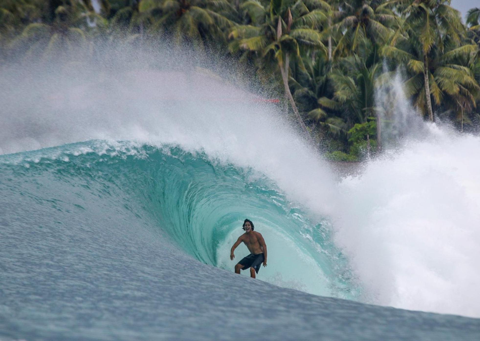 Oseda Nias Surf House Hotel Hilibotodane Exterior foto