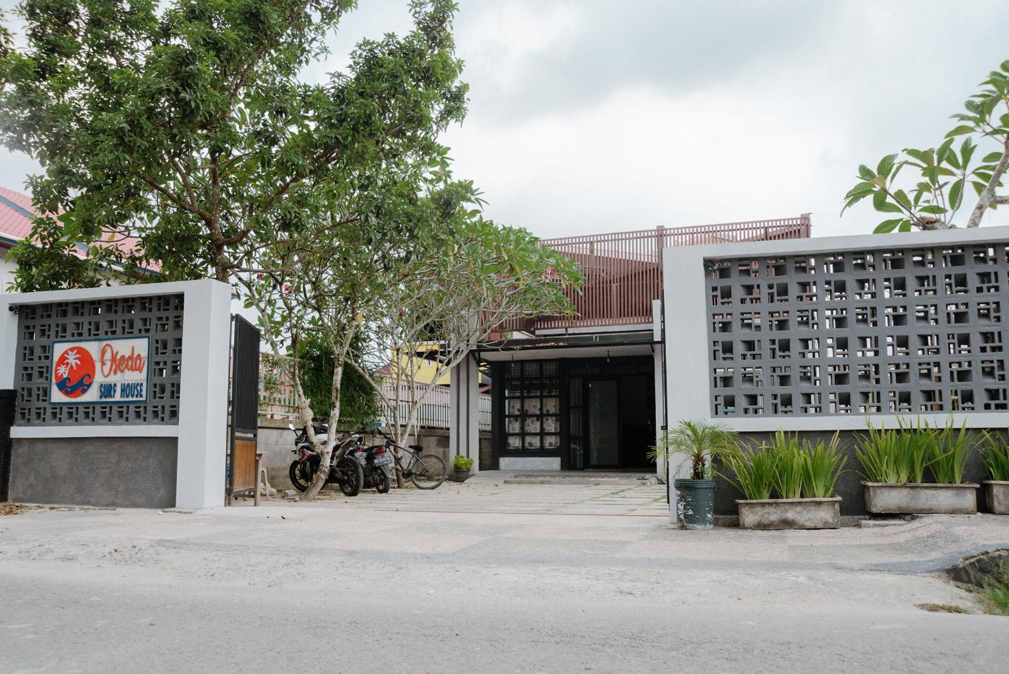 Oseda Nias Surf House Hotel Hilibotodane Exterior foto