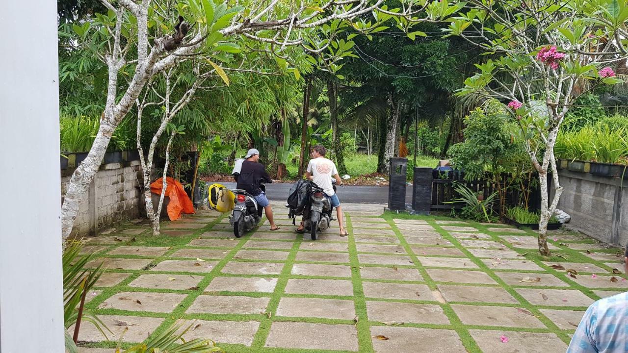 Oseda Nias Surf House Hotel Hilibotodane Exterior foto