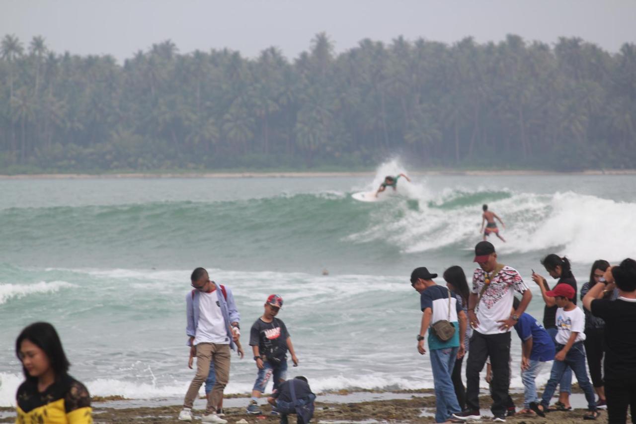 Oseda Nias Surf House Hotel Hilibotodane Exterior foto