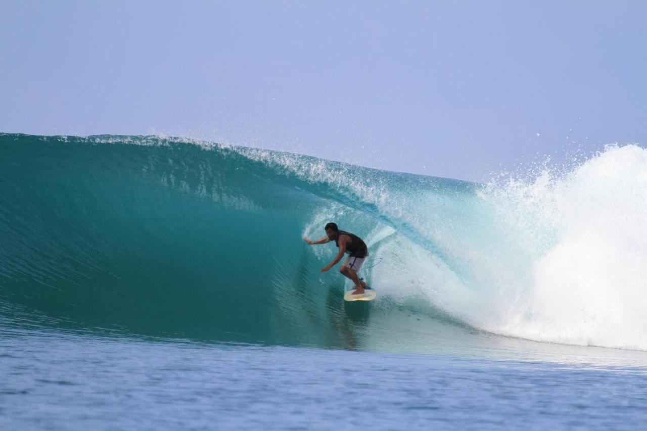 Oseda Nias Surf House Hotel Hilibotodane Exterior foto