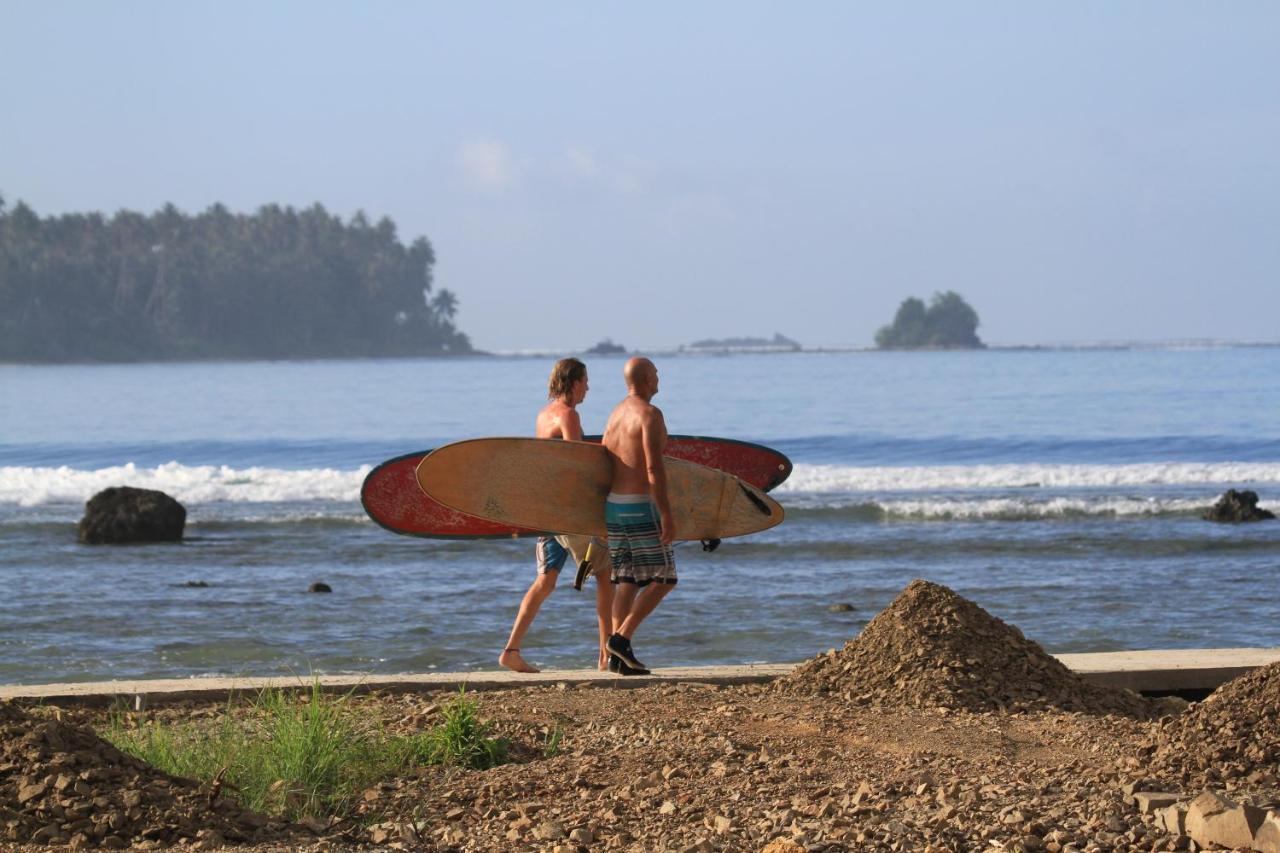 Oseda Nias Surf House Hotel Hilibotodane Exterior foto